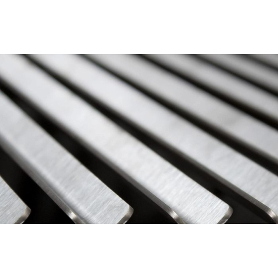 Solaire Gas Grilling Grid Close Up of V-Shaped Rods