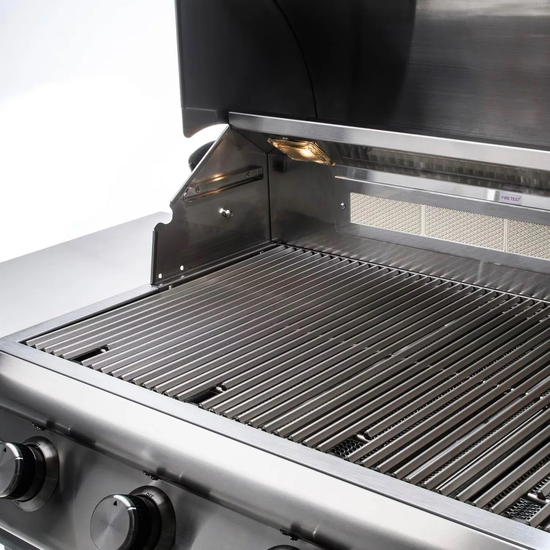 Blaze LTE Marine Grade 32" Gas Grills Freestanding with Spring Assisted Hood Detailed Grill View