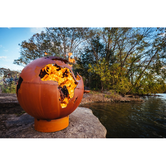 Third Rock Gas Fire Pit Lifestyle Image