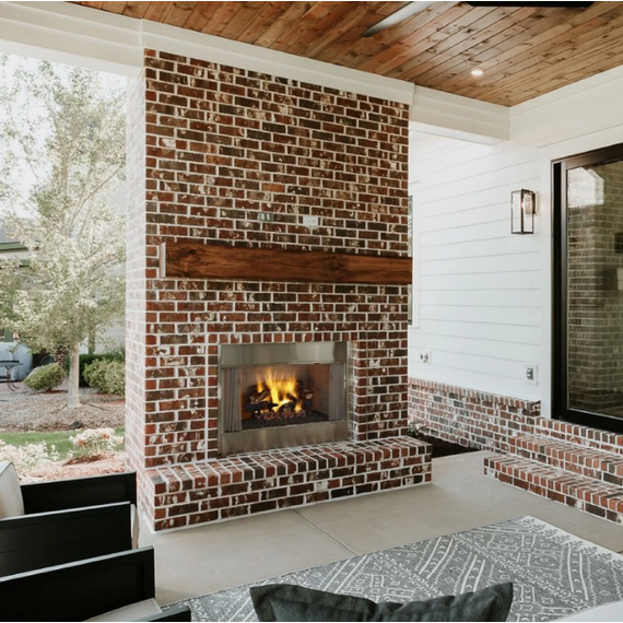 Outdoor Lifestyle Villawood 36" Outdoor Traditional Refractory Wood Fireplace Interior